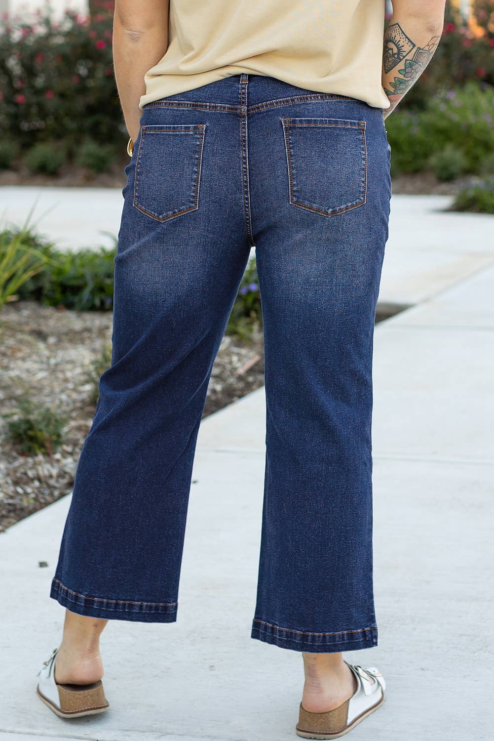 Seamed Wide Leg High Waist Jeans