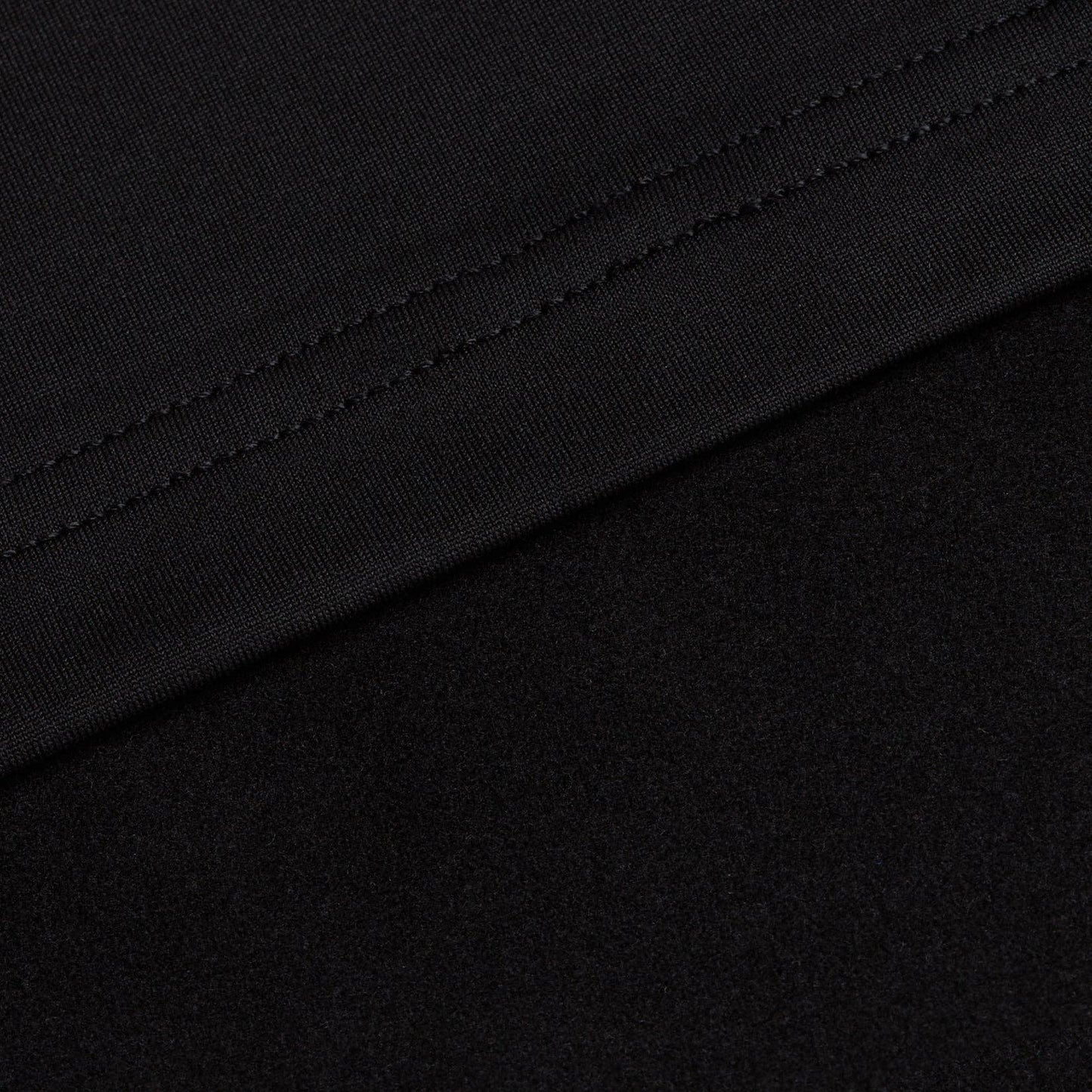 Black - Hoodie